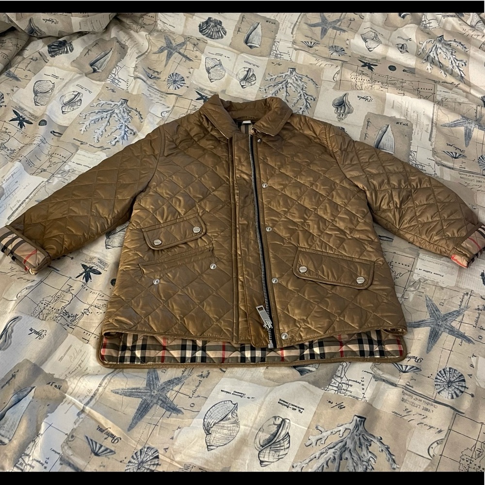 Girls jacket worn about 3 times in great condition